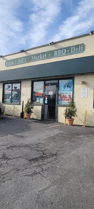 Sal's Market & Pizzeria Picture 4