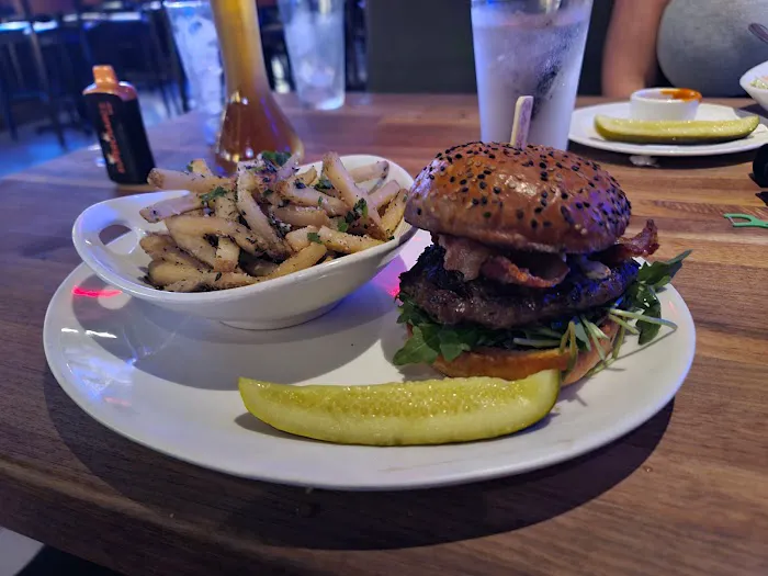 Yard House Picture 1