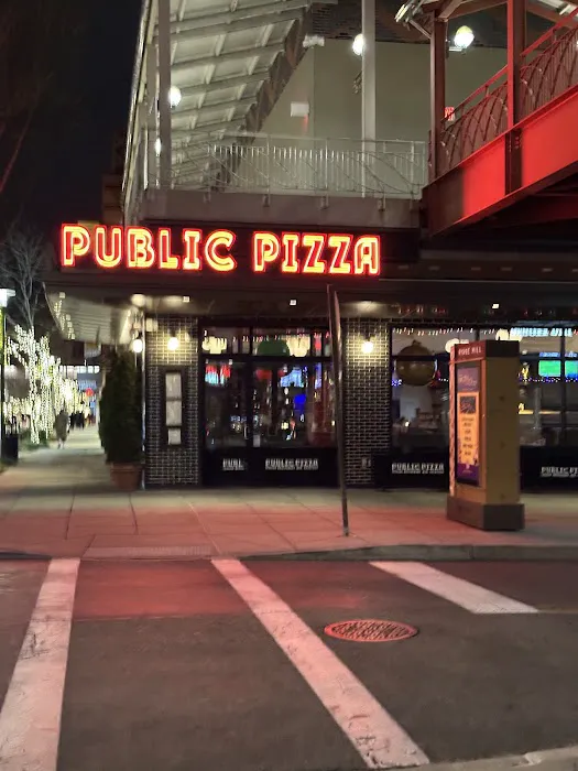 Public Pizza Italian Restaurant & Bar Picture 4