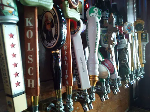 The Lazy Boy Saloon Picture 10