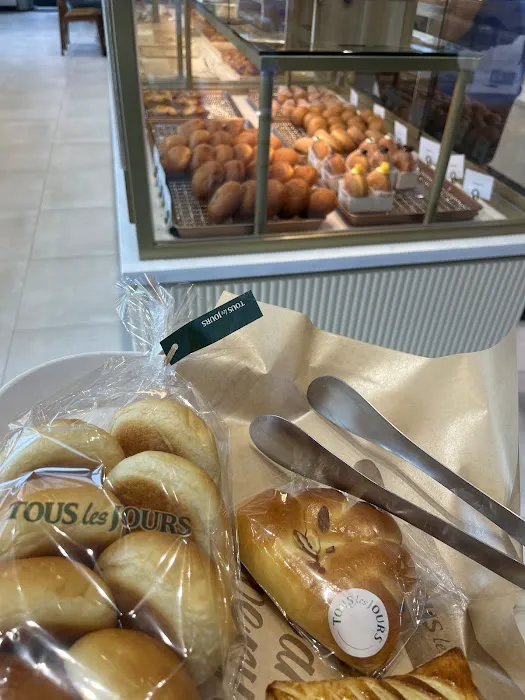 Tous les Jours Bakery Cafe Picture 1