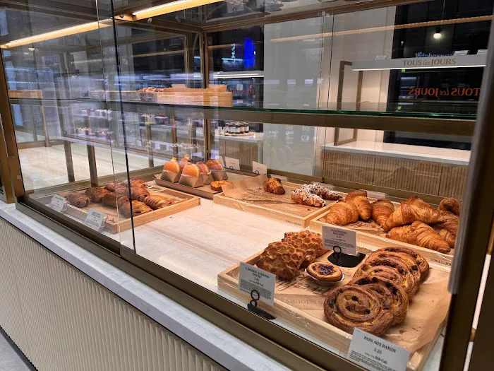 Tous les Jours Bakery Cafe Picture 3