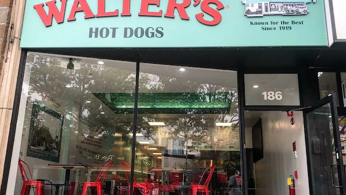 Walter's Hot Dogs Picture 4