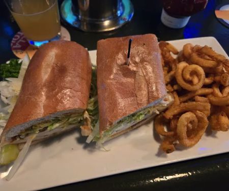 Alex Lounge Bar & Grill