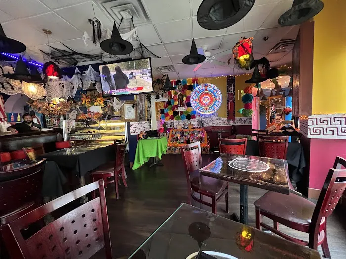 Robertos Grill Cafe Picture 5