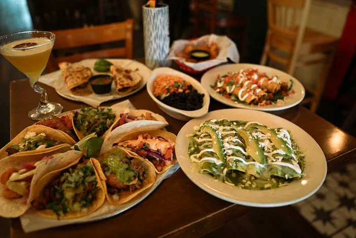 Cantina Taco & Tequila Bar Picture 8
