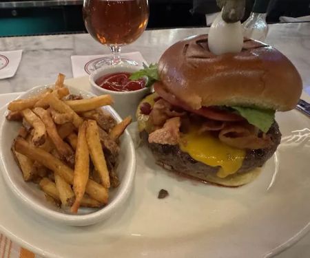 KEE Oyster House