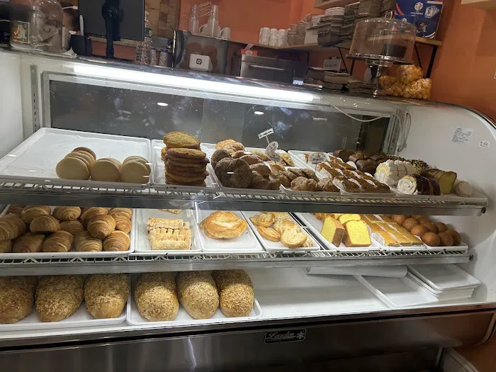 El Cafetero Bakery Picture 8