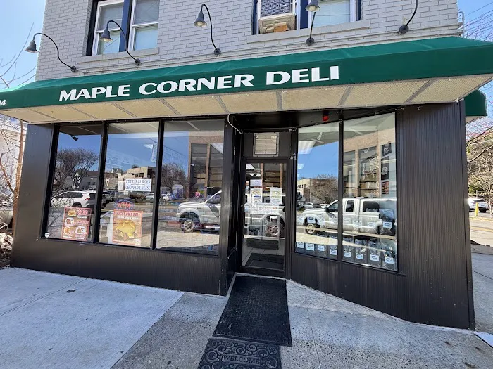 Maple Corner Deli Picture 8