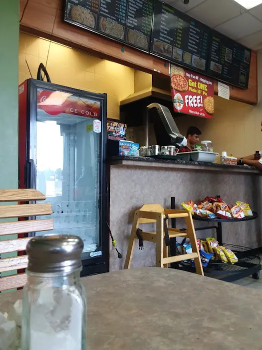 Singas Famous Pizza Picture 7
