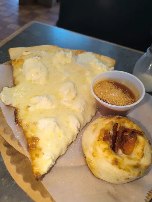 Happy Days Pizza Place Picture 2