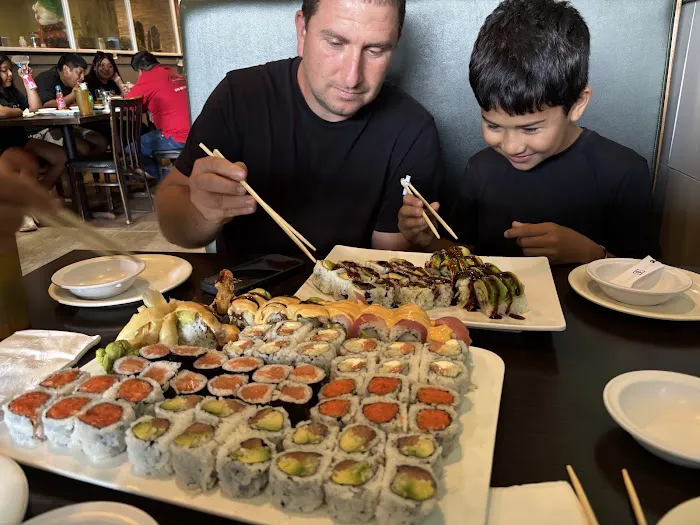 Sushi Palace Picture 5