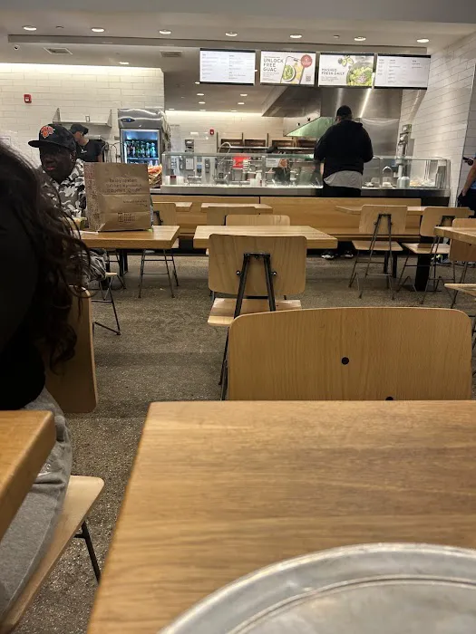 Chipotle Mexican Grill Picture 7