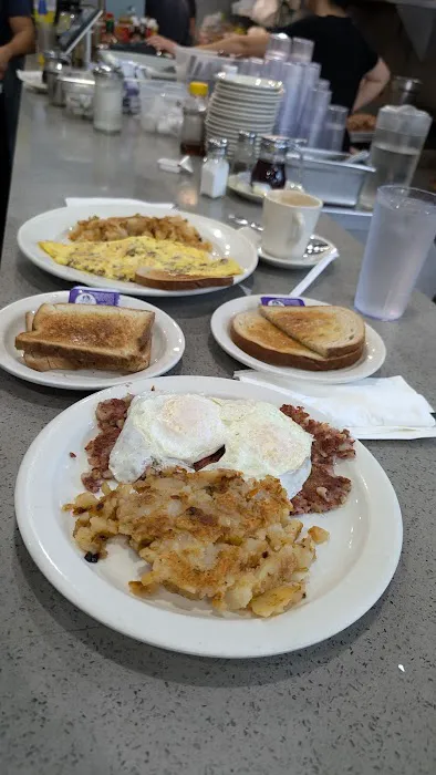 Shore Road Diner Picture 1