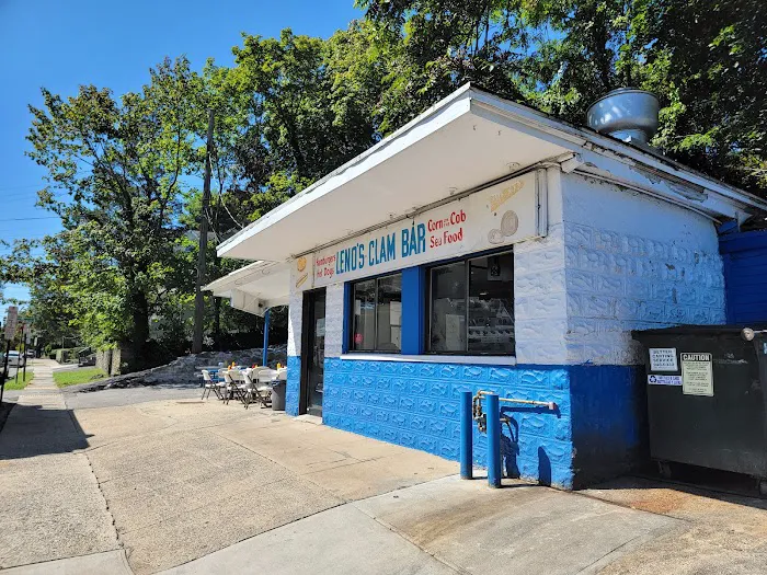 Leno's Clam Bar Picture 10
