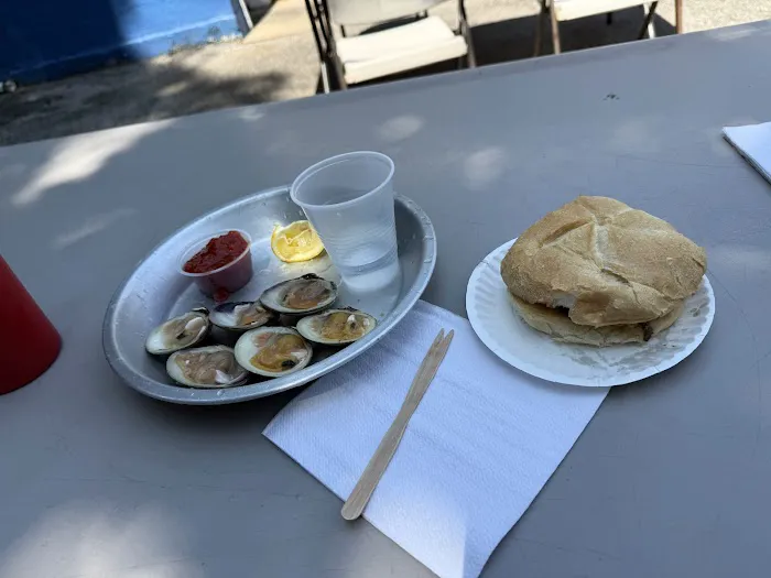 Leno's Clam Bar Picture 1