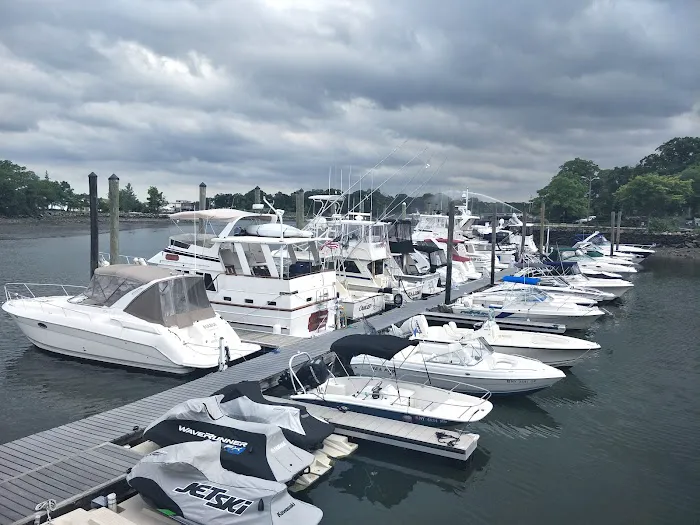 The Marina Grille Picture 4