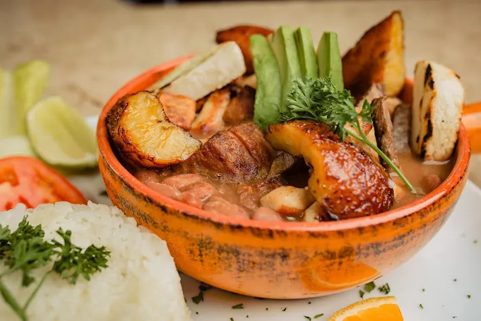 Makondo Restaurant New Rochelle Picture 7