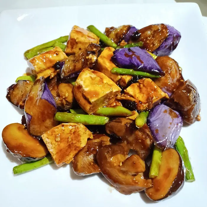 Hunan Larchmont Picture 3