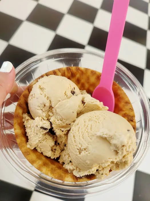 Longford's Ice Cream Larchmont Picture 4