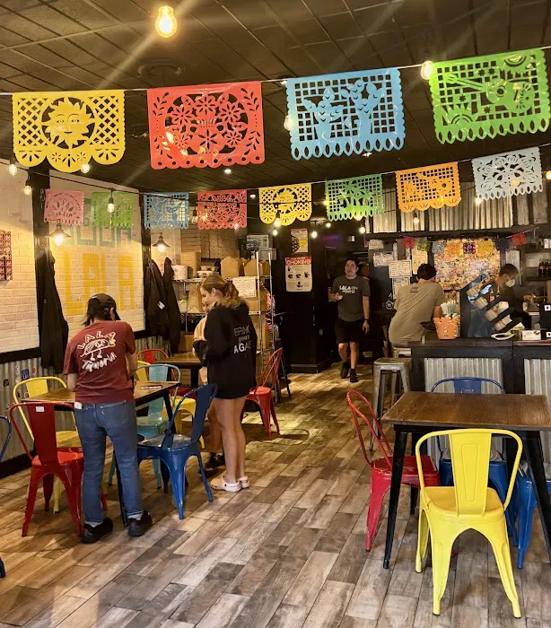 La La Taqueria Picture 5