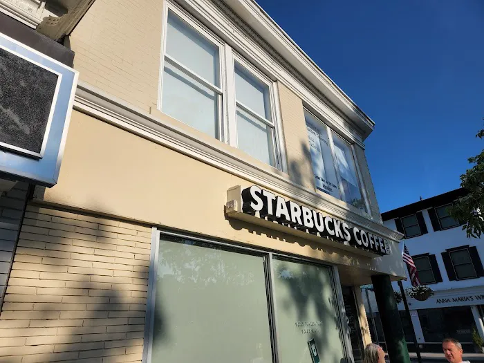 Starbucks Picture 5