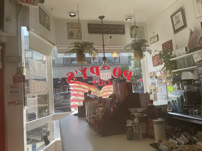 Poppy's Cafe Picture 1