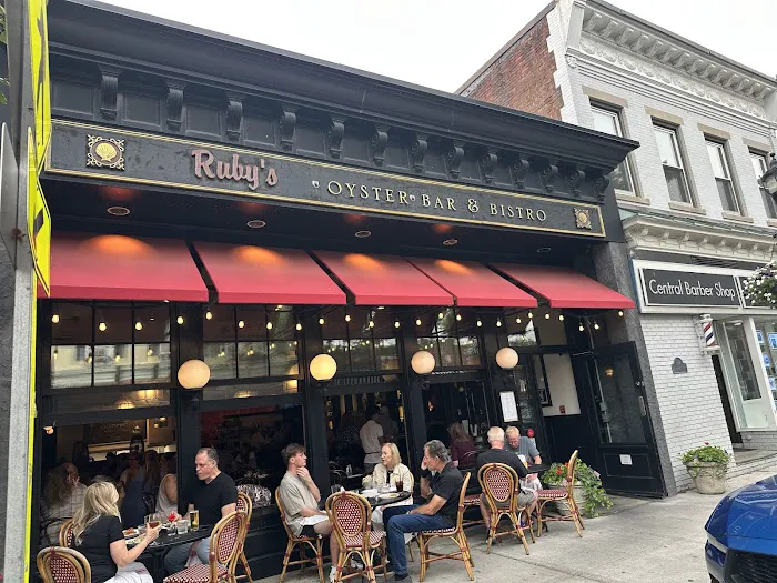 Ruby's Oyster Bar & Bistro Picture 10