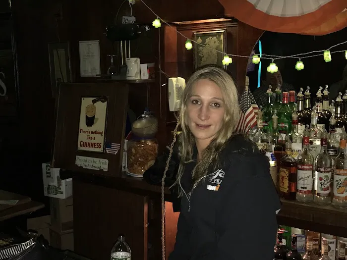 Lennon's Pub Picture 10