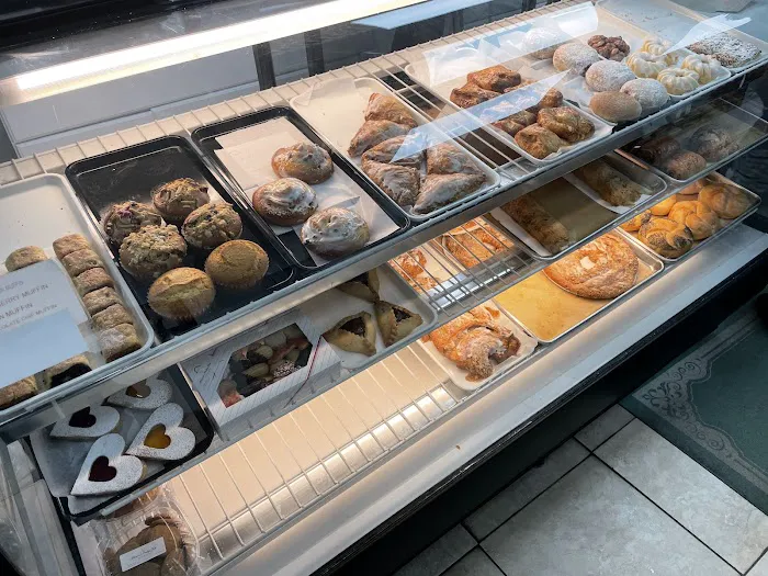 Steiner’s Pastry Shop Picture 3