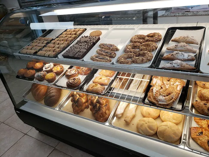 Steiner’s Pastry Shop Picture 8