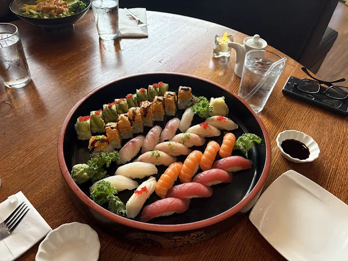 Aki Sushi & Asian Fusion Picture 5