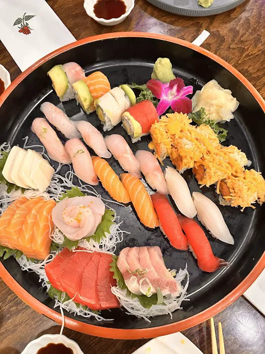 Aki Sushi & Asian Fusion Picture 3