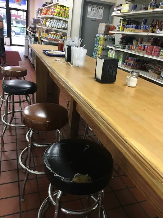 Juniors Deli Picture 3
