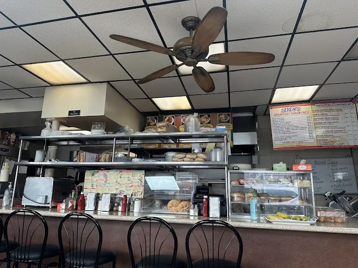 Sevens Luncheonette Picture 9