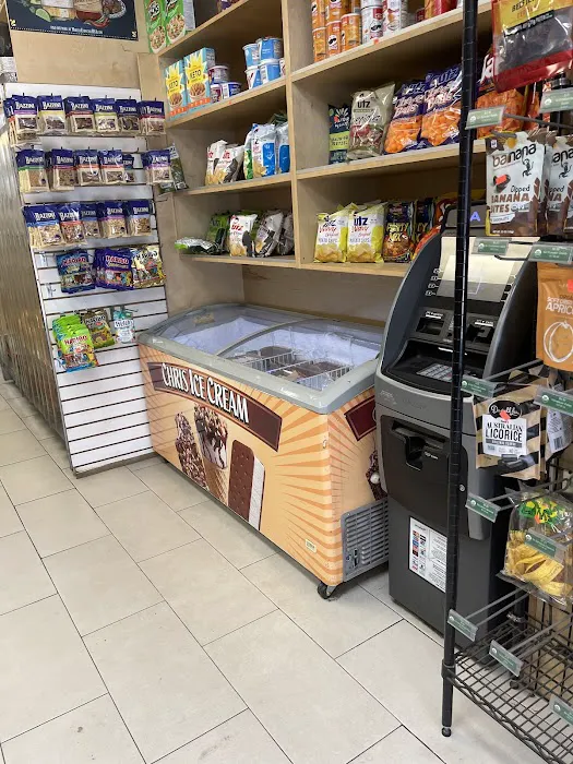 N & J Deli Grocery Picture 3