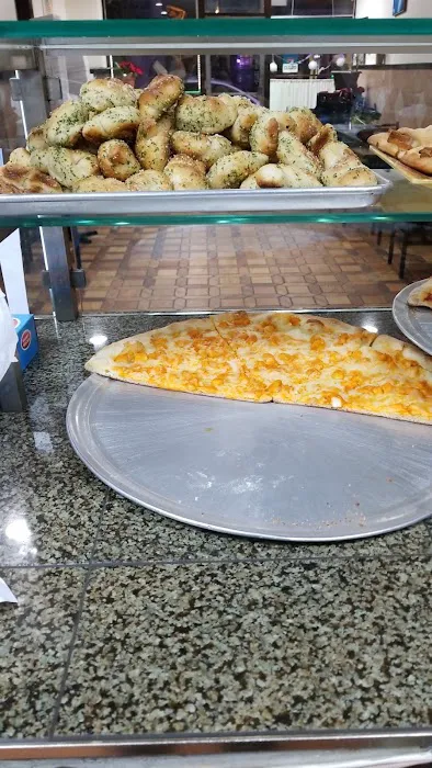 mickeys pizzeria Picture 4