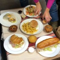 Royal Market and Deli ico