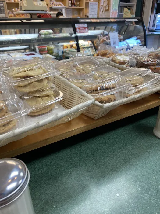 Deli Expressions Picture 2