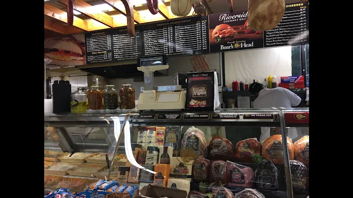 Riverside Gourmet Deli Picture 7