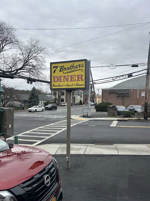 Seven Brothers Diner Picture 10