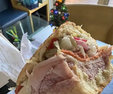 Petrillo's Deli & Pizzeria