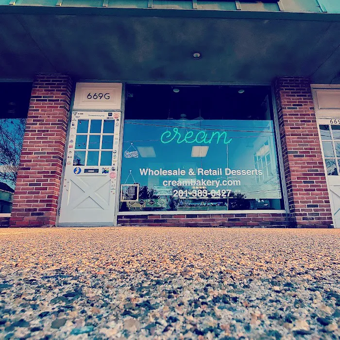 Despina's Cream Bakery Picture 10