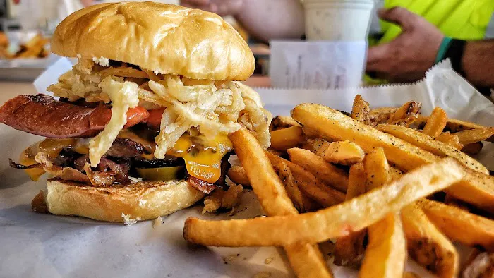 MOOYAH Burgers, Fries & Shakes Picture 6