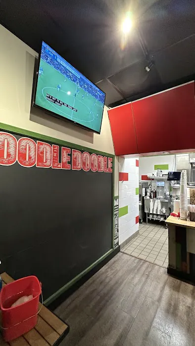 MOOYAH Burgers, Fries & Shakes Picture 1