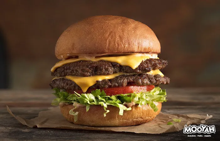 MOOYAH Burgers, Fries & Shakes Picture 9