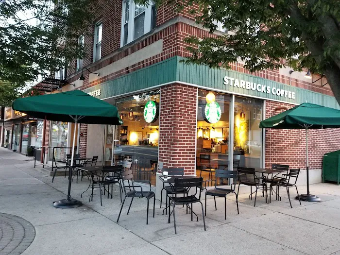 Starbucks Picture 7