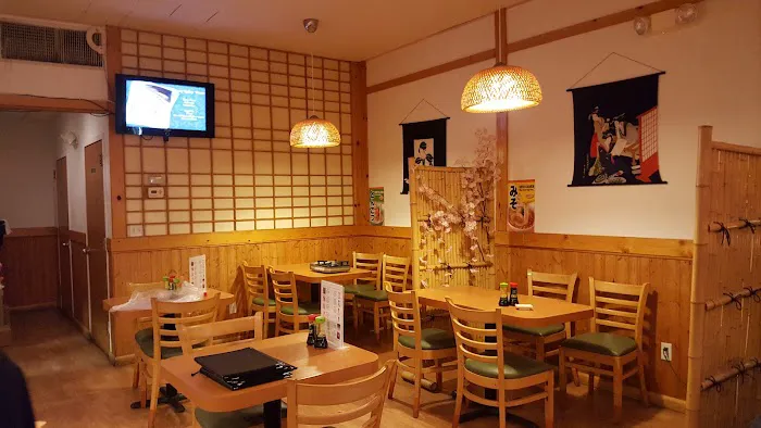 Hoshitori Sushi & Ramen Picture 3
