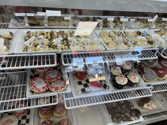 Aunt Mia's Gourmet Cookie & Gift Shoppe Picture 1