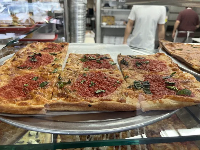Dante’s Pizza & Restaurant Picture 5